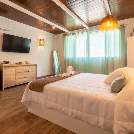 Puerto Ciro Bed & Breakfast